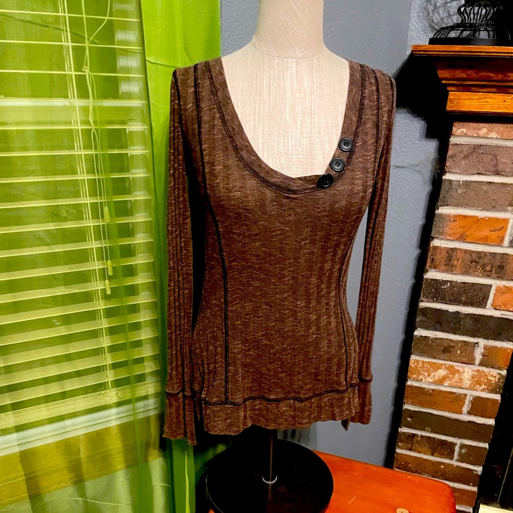 Women’s long sleeve Top